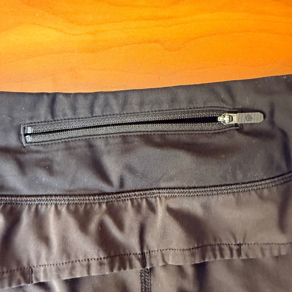 Lululemon Speed Up Mid Rise Lined Short 2.5 Black Running Shorts Size 6 - Picture 8 of 9